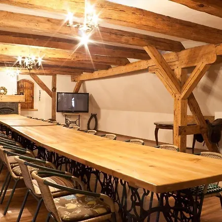 Przy Restauracji Stodola